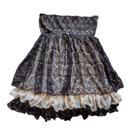 Cecico Gray Lace Strapless Dress - Large - Picture 2 of 11